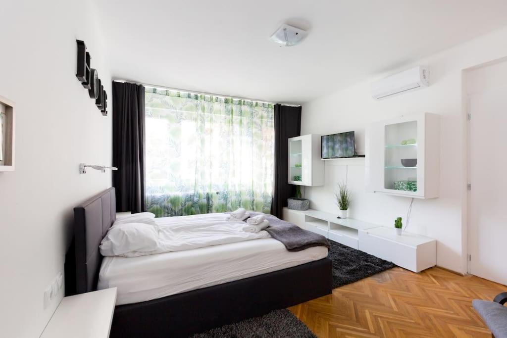 Rumbach 22 Center Apartment With Ac Budapest Bagian luar foto