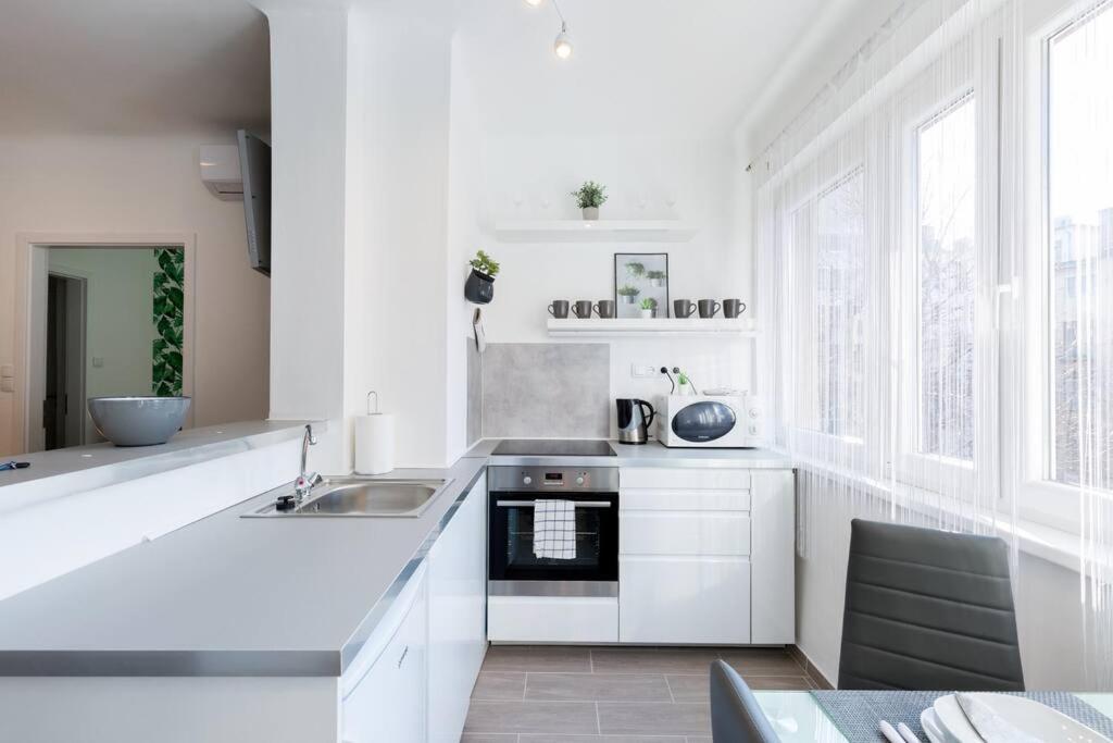 Rumbach 22 Center Apartment With Ac Budapest Bagian luar foto