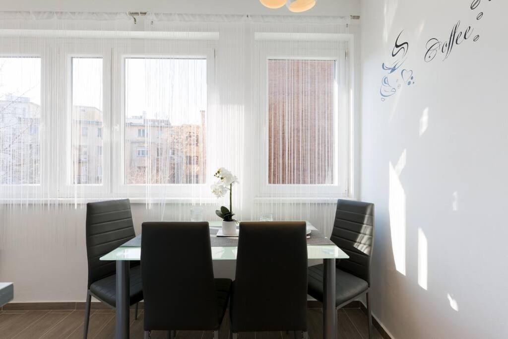 Rumbach 22 Center Apartment With Ac Budapest Bagian luar foto