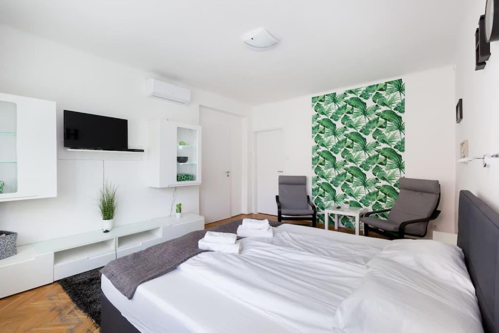Rumbach 22 Center Apartment With Ac Budapest Bagian luar foto